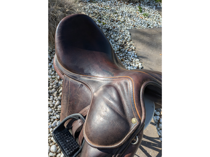 Selle dressage 17,5" - Childéric DAC
